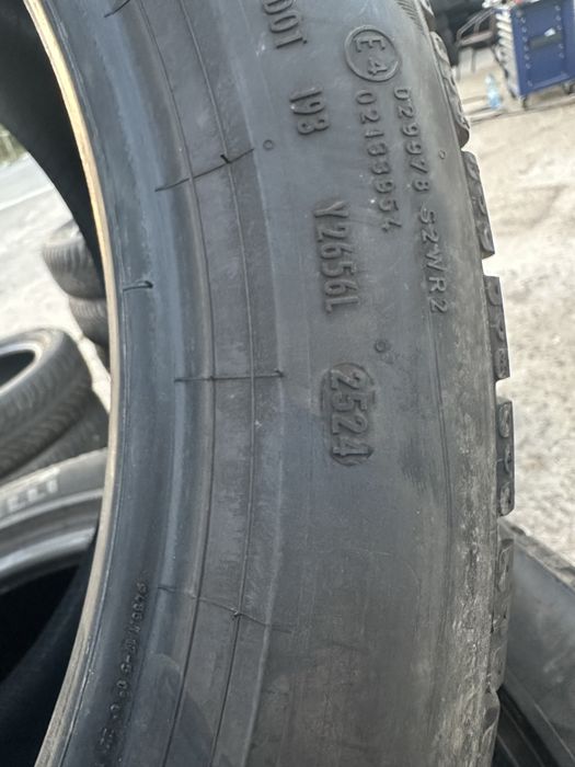 275/40/19-Pirelli