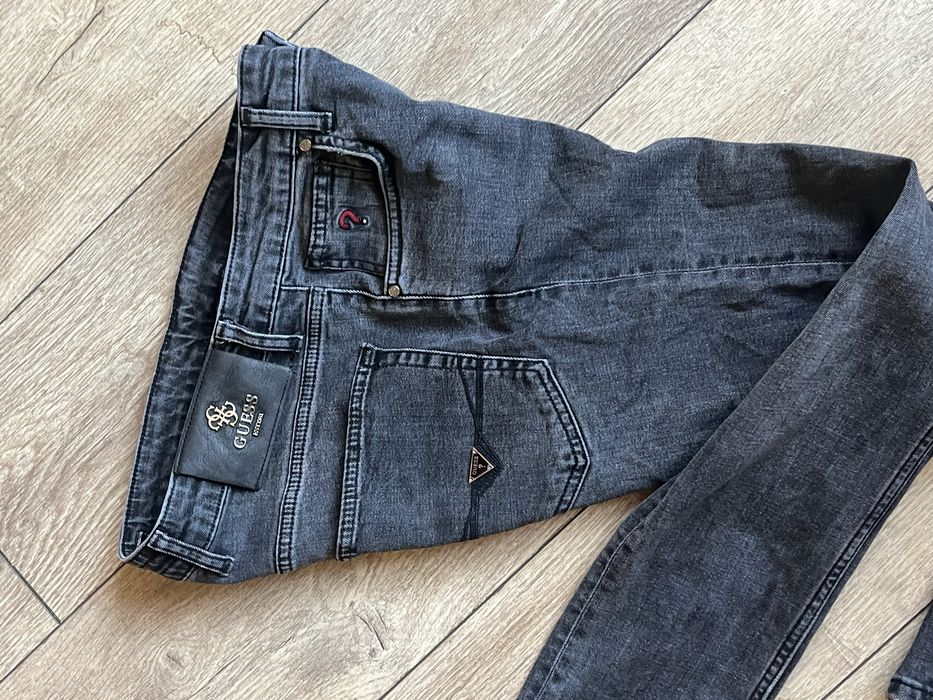 GUESS : Los Angeles  - 30 размер Slim / Оригинал