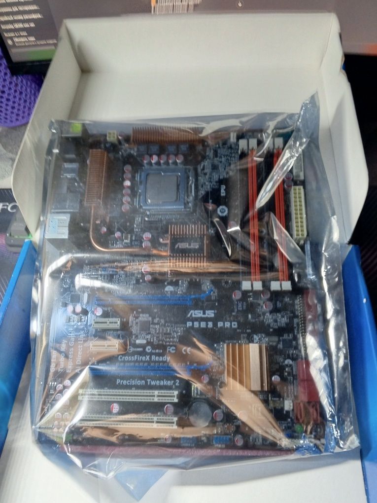 Материнская плата Asus