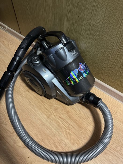 Пылесос в хорошем состоянии рабочий