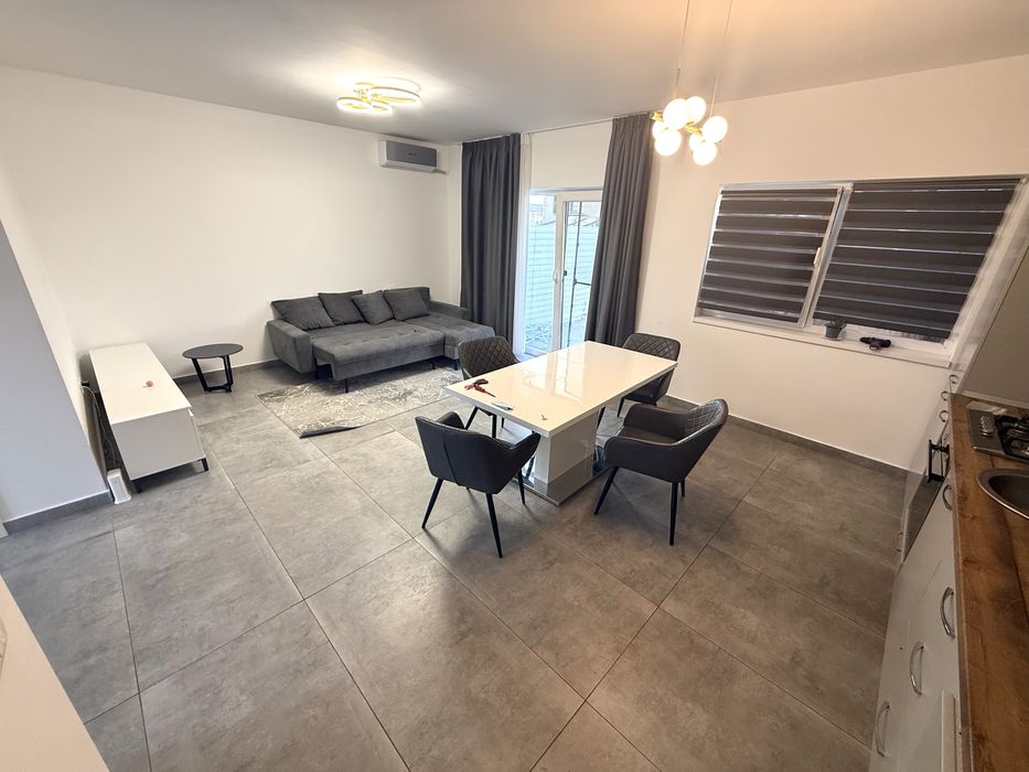Inchiriez Casa tip triplex în Dumbravita