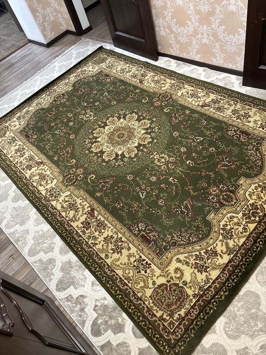 Ковры (1-2х3 б/у) (2-2х4 новый)