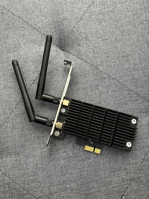 Ryzen 5 5600X RX 9060 XT 16GB Нова 64GB RAM 512 SSD Геймърски компютър