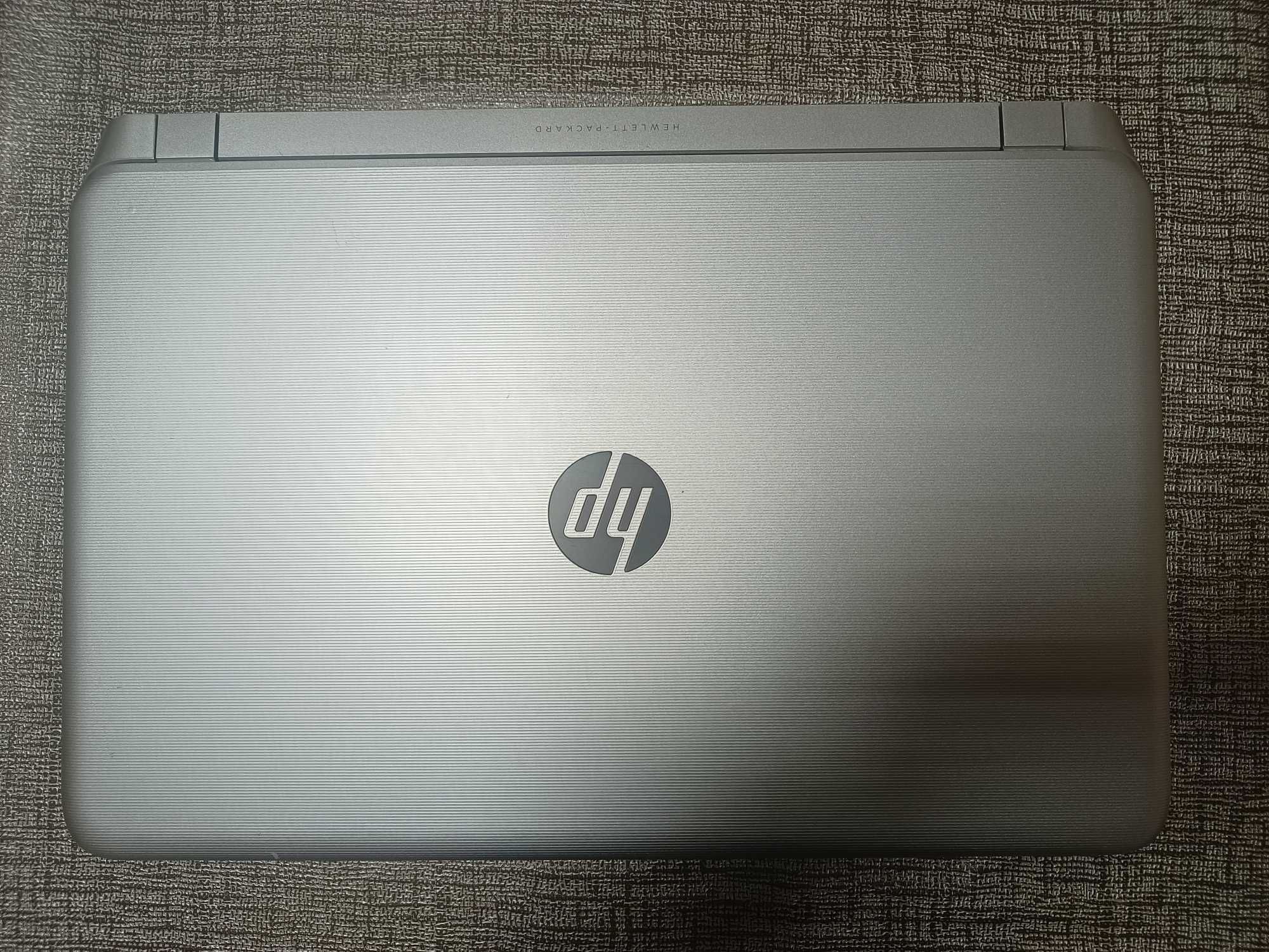Продавам запазен лаптоп HP Pavilion 15-p050su, Beats Audio