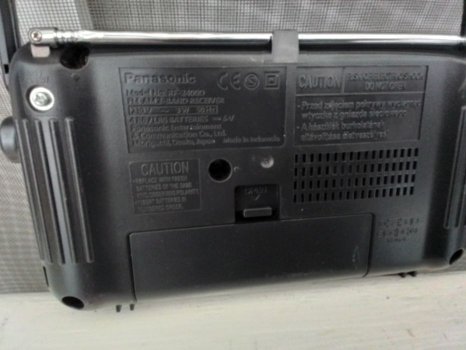 Radio panasonic portabil