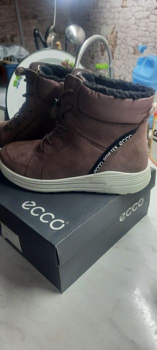 Продам ботиночки,  40 размер,брэнд ECCO, новые.