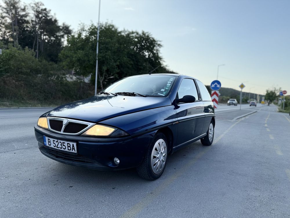 Lancia Ypsilon 1.2 Газ-Бензин Работещ Климатик Всичко платено