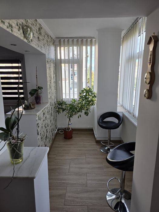 De închiriat apartament 3 camere – Mioveni, Bld. Dacia, zona Rob