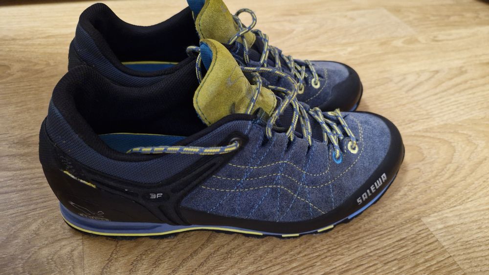 Salewa mountain trainer