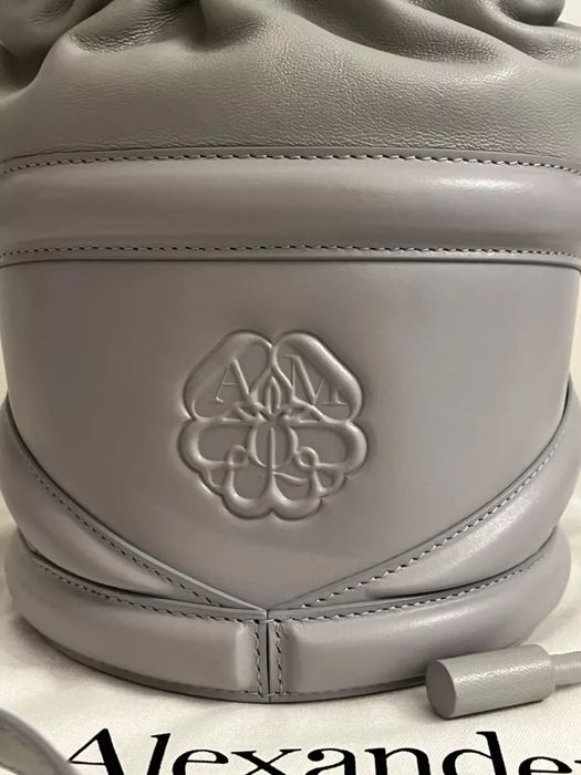 Alexander McQueen The Curve Soft Дизайнерска чанта