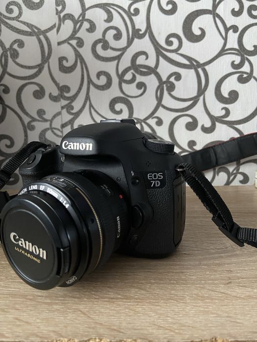 Фотоаппарат Canon 7D
