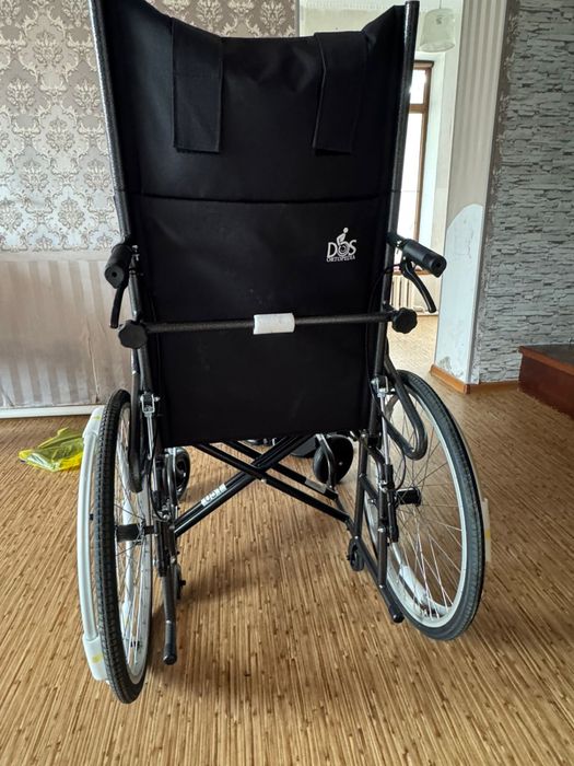 Продам инвалидную коляску