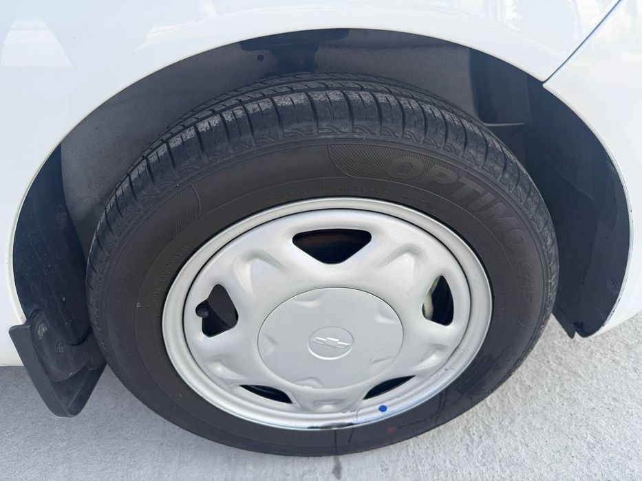 2023-yil 2023 kuzov Masla 2-pozitsiya Spark sotiladi.