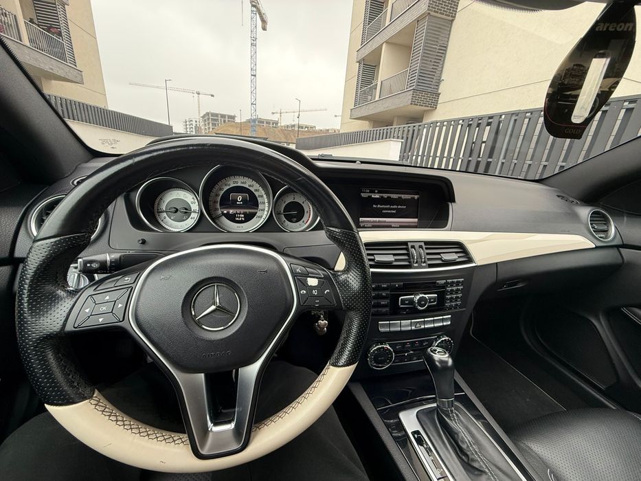 Mercedez 220d ptr doamne si domnisoare.