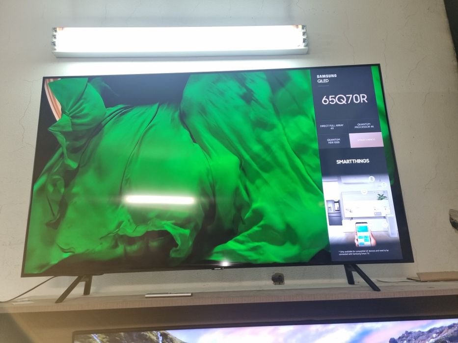 Телевизор 65 инча SAMSUNG