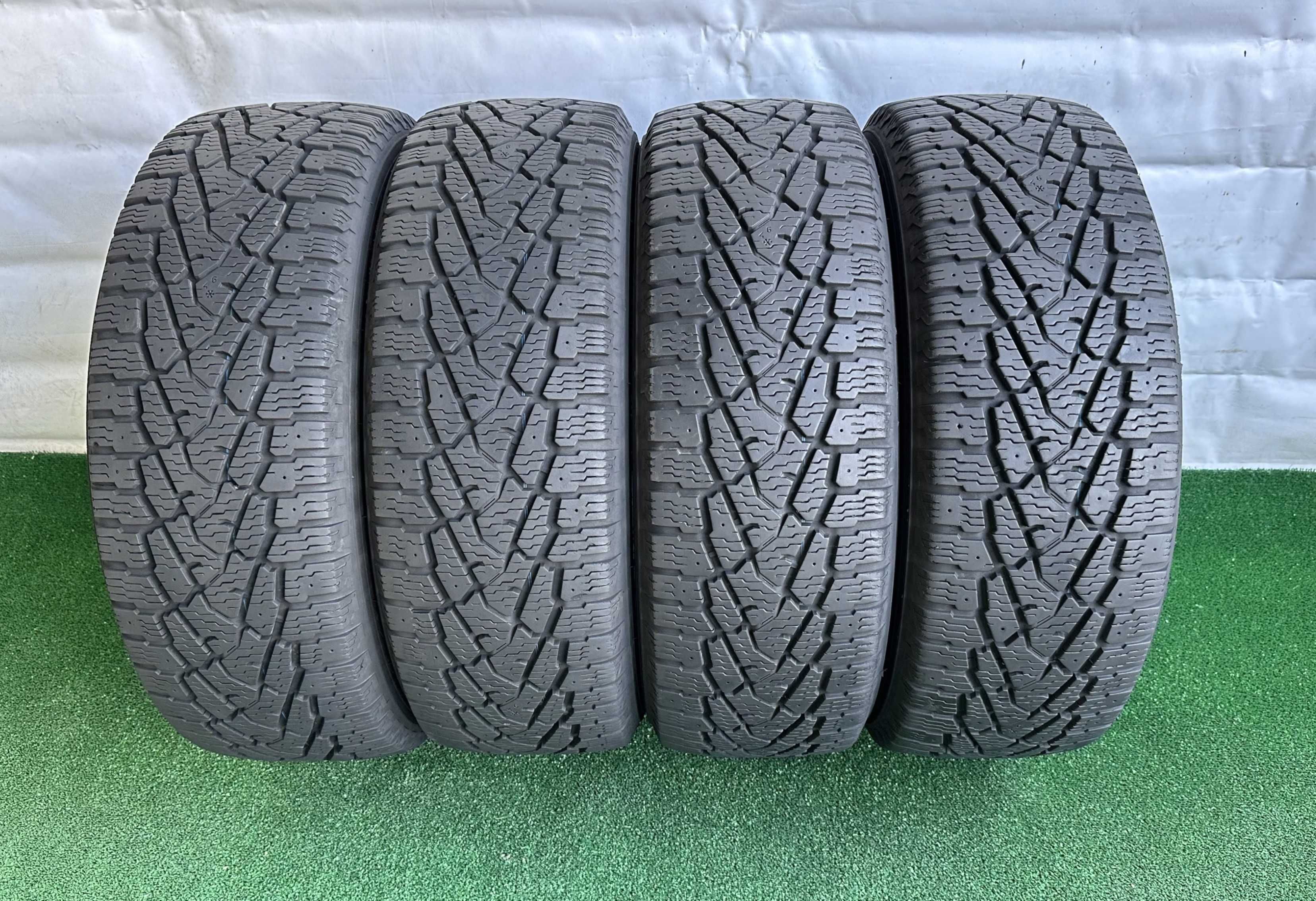 4бр 215/60r17c NOKIAN зимни