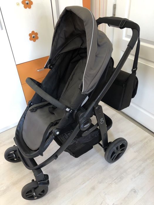 Продавам детска количка Graco EVO 3 в 1
