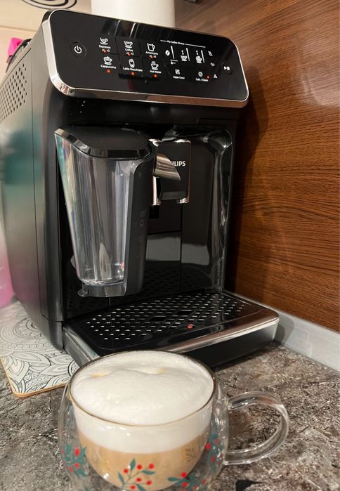 Espressor automat PHILIPS Seria 3200 latte go