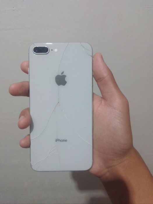 iphone 8 plus 64/100
