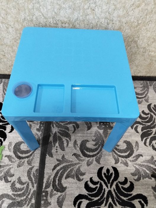 Продам детский столик