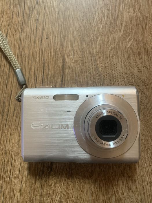 Aparat foto Casio Exilim
