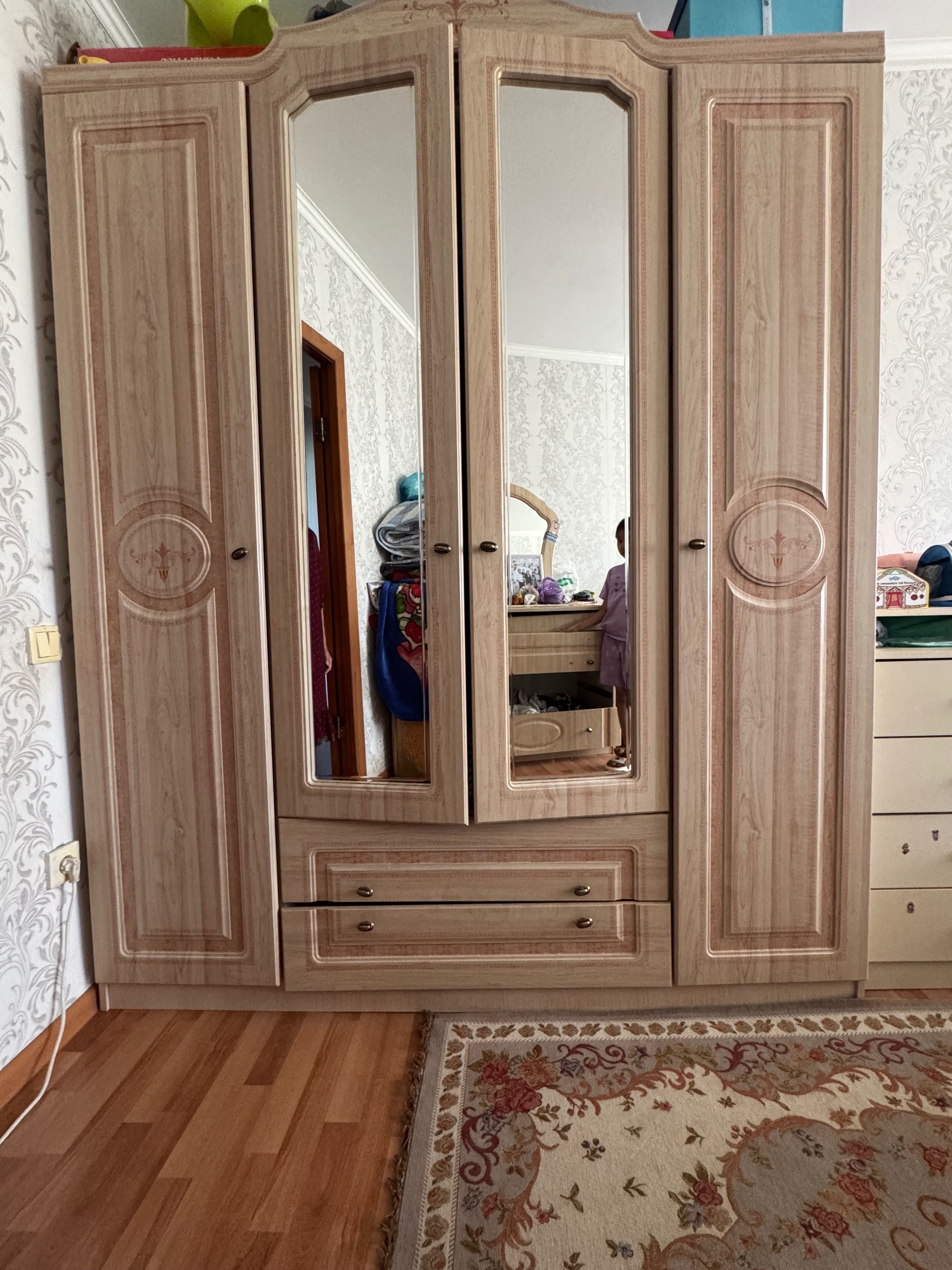 Продается шкаф в хорошем состоянии