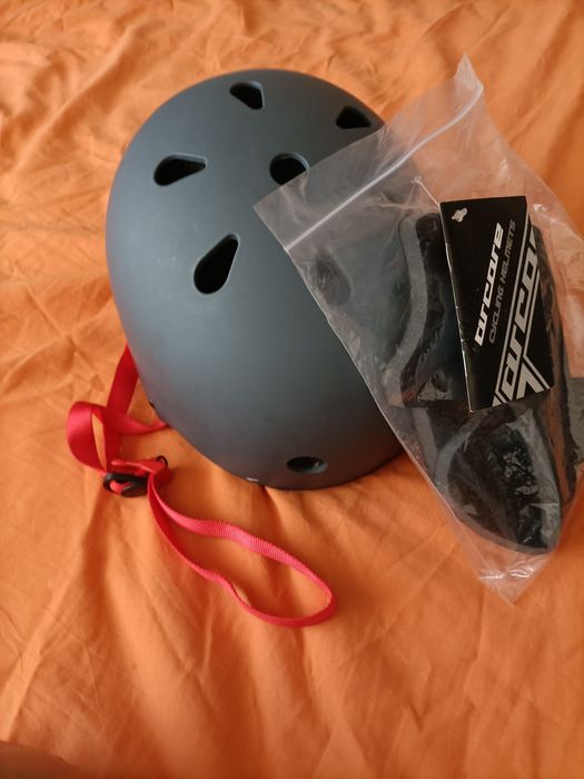 Casca noua skate, BMX etc.
