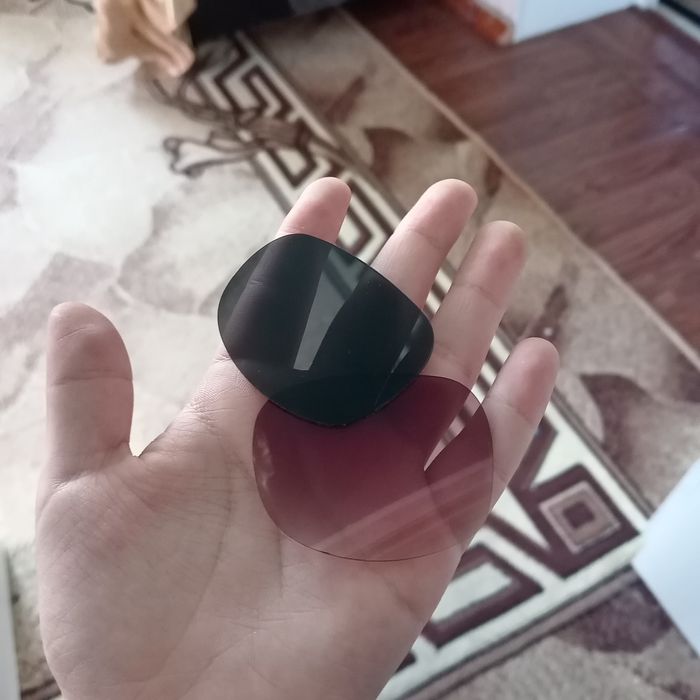 Продаю очки которые снимают на видео брали за 22000тг дам за 19990тг