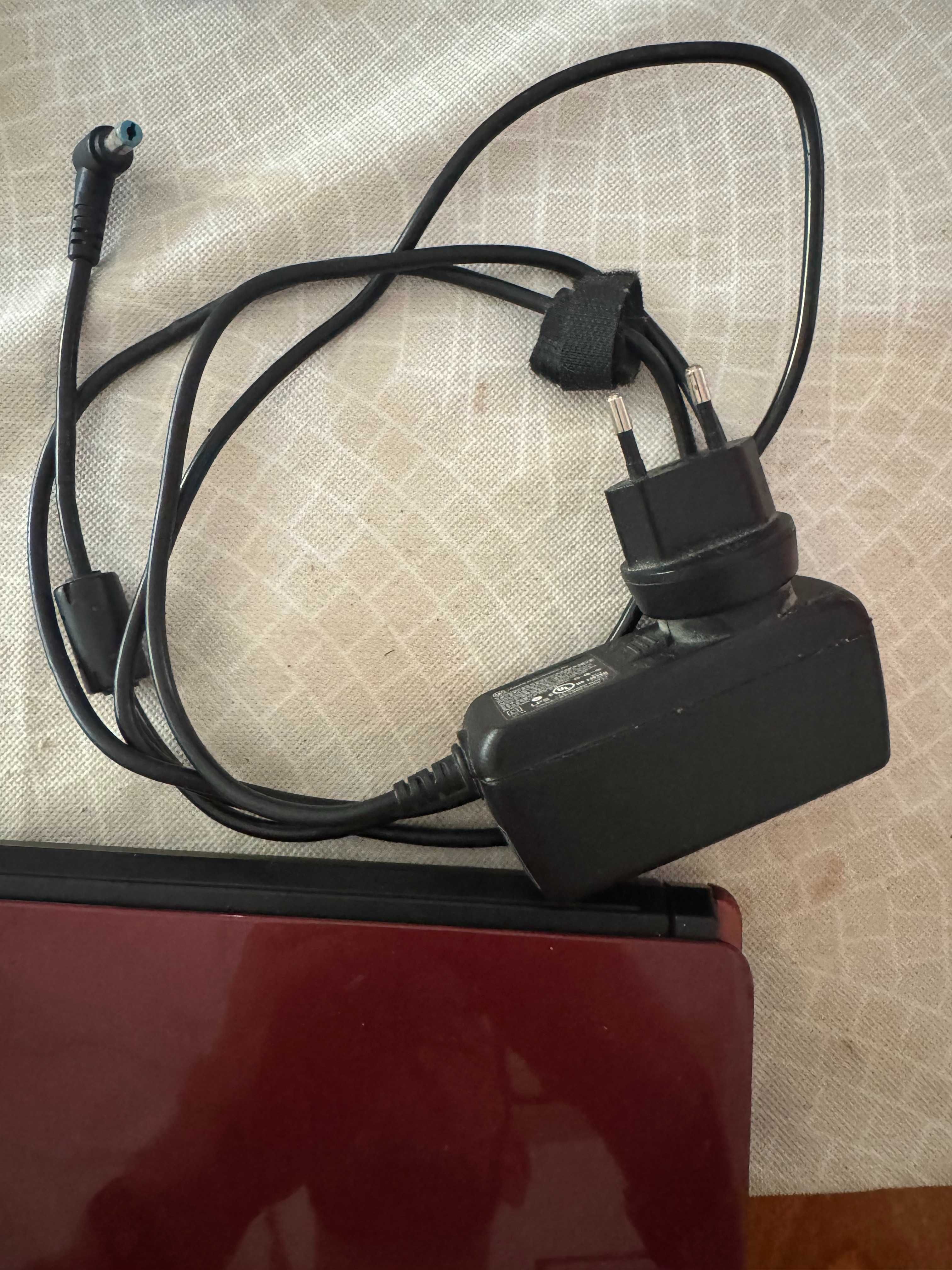 Netbook ACER Aspire One Red 10 inch