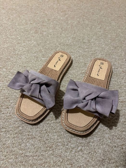 Чисто нови чехлички.