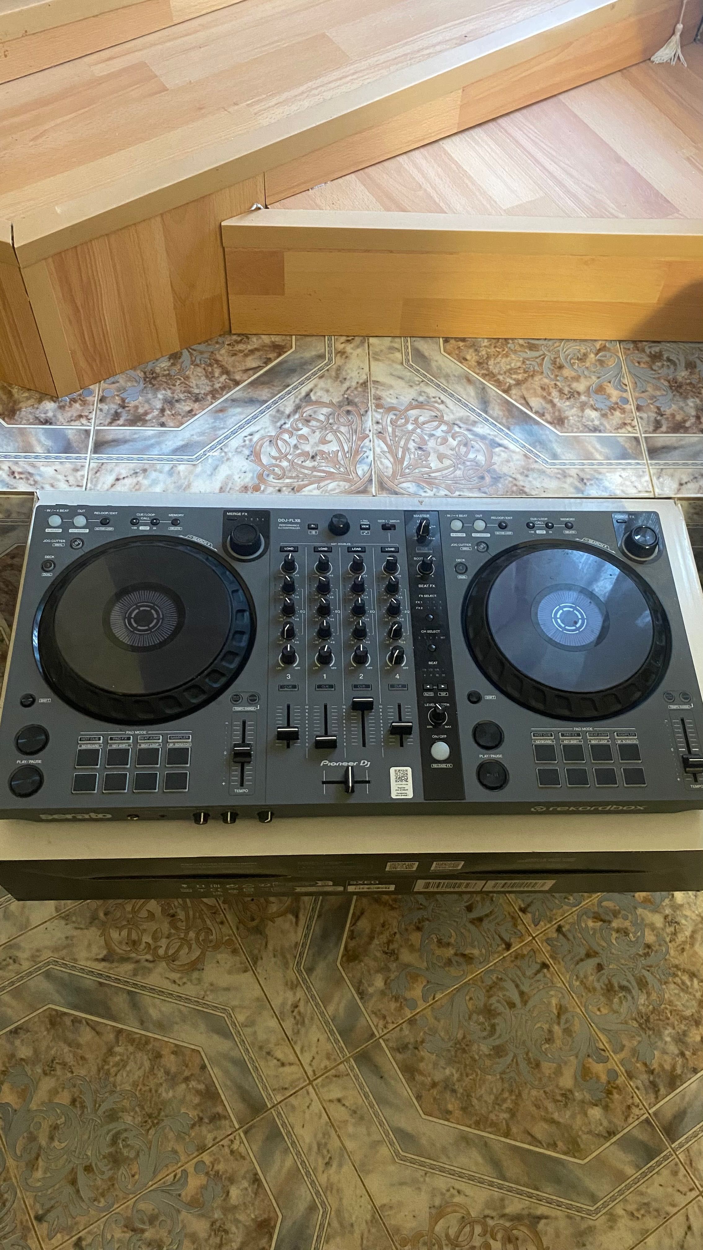 Pioneer DJ - DDJ FLX6 GT