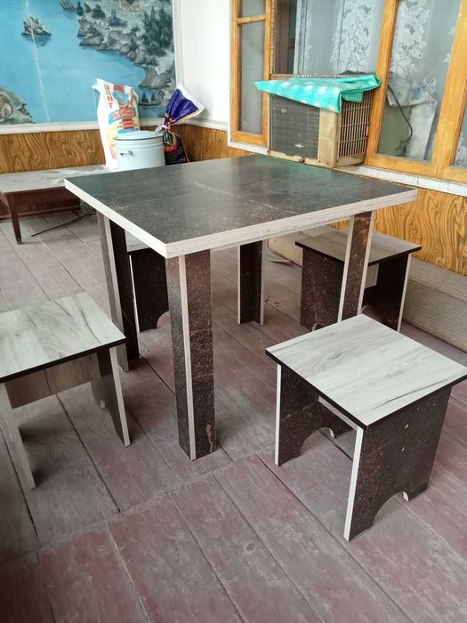 Стол табурет набор