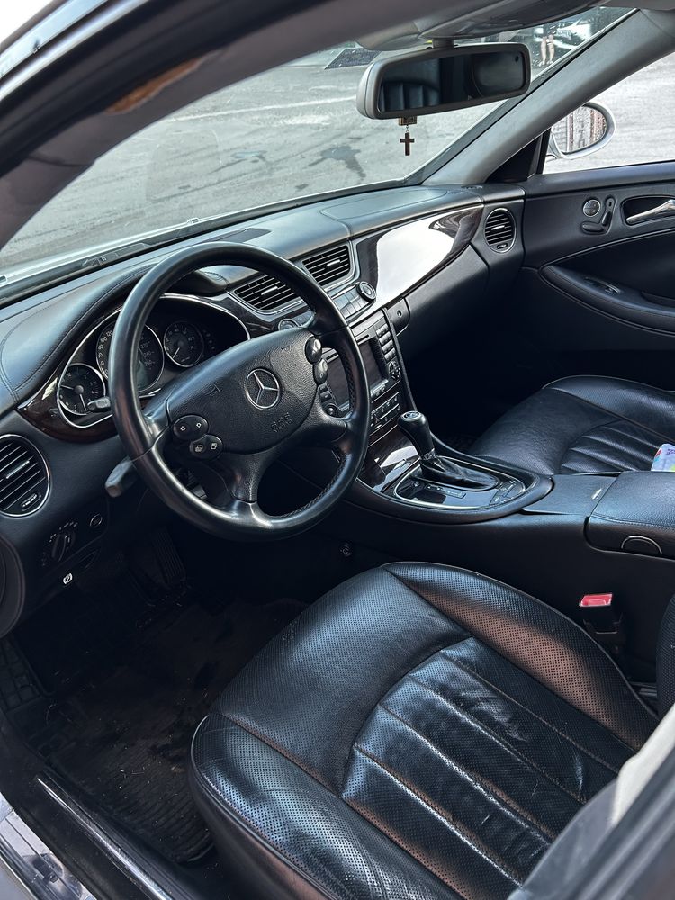 Продавам Mercedes CLS 500, 306, W219