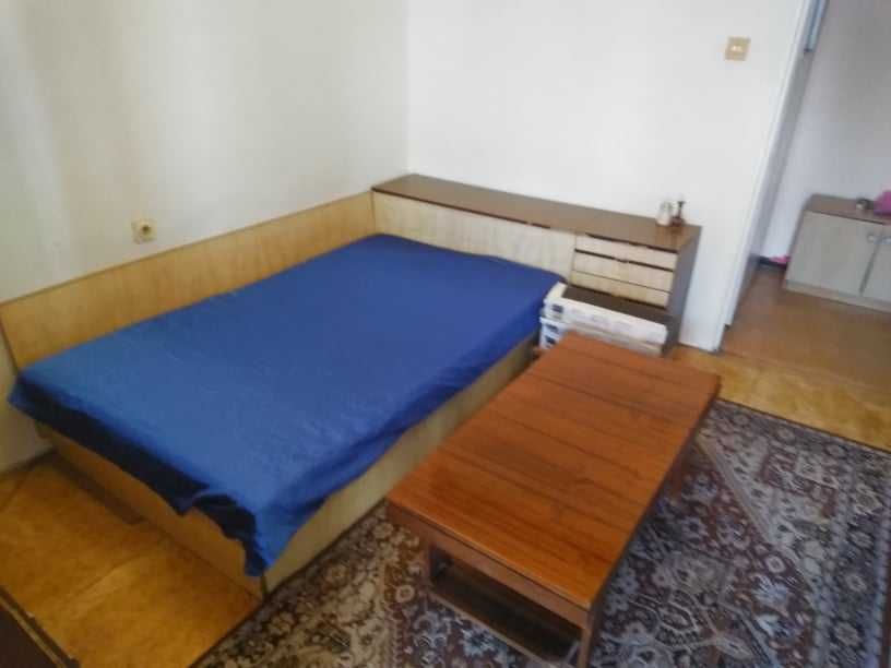 Дава се под наем Двустаен апартамент в Бургас, Възраждане - 48 кв.м за 190 € - Снимка #1