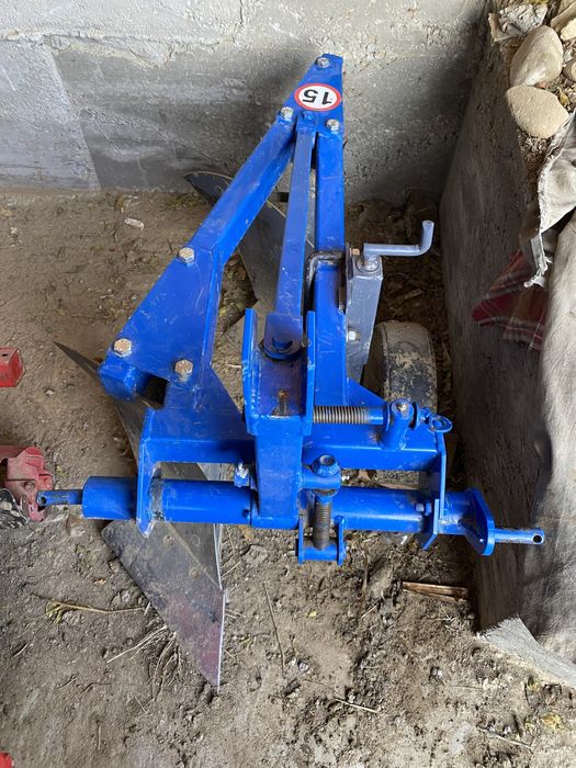 Vand plug tractor 15-35 de cai