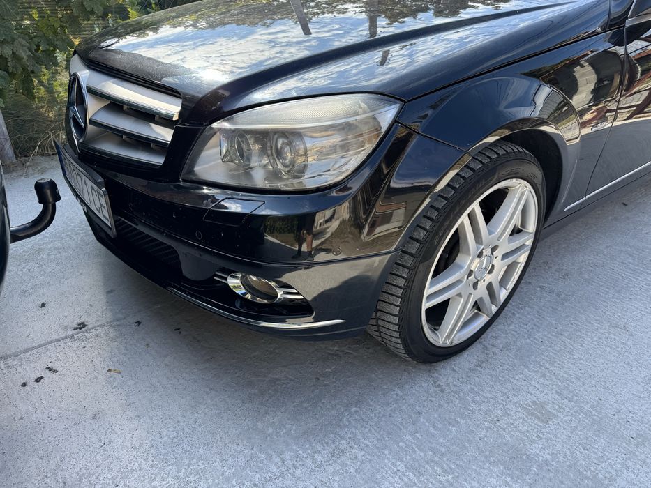 Предна и задна и прагове броня MERCEDES W204