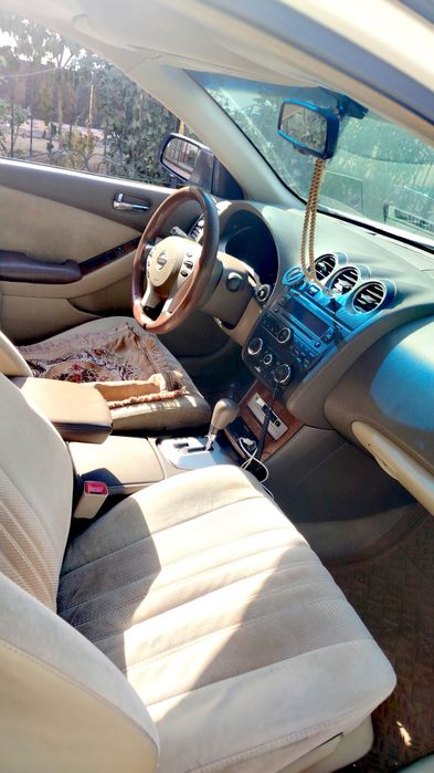 Nissan altima 2008 full 3 pazitsyasi lyukli variant