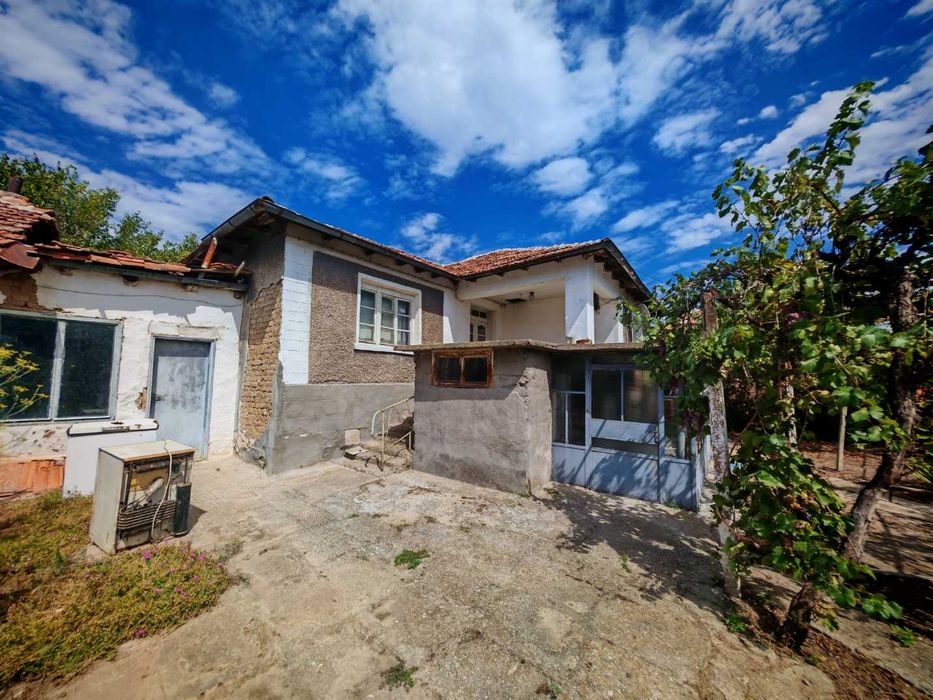 Къща с двор с.Пищигово