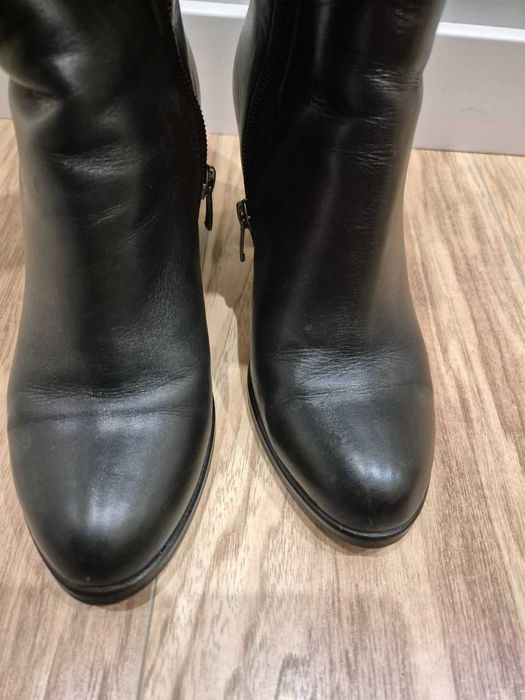 Ботуши естествена кожа, добре запазени GiAnni
Номер 38