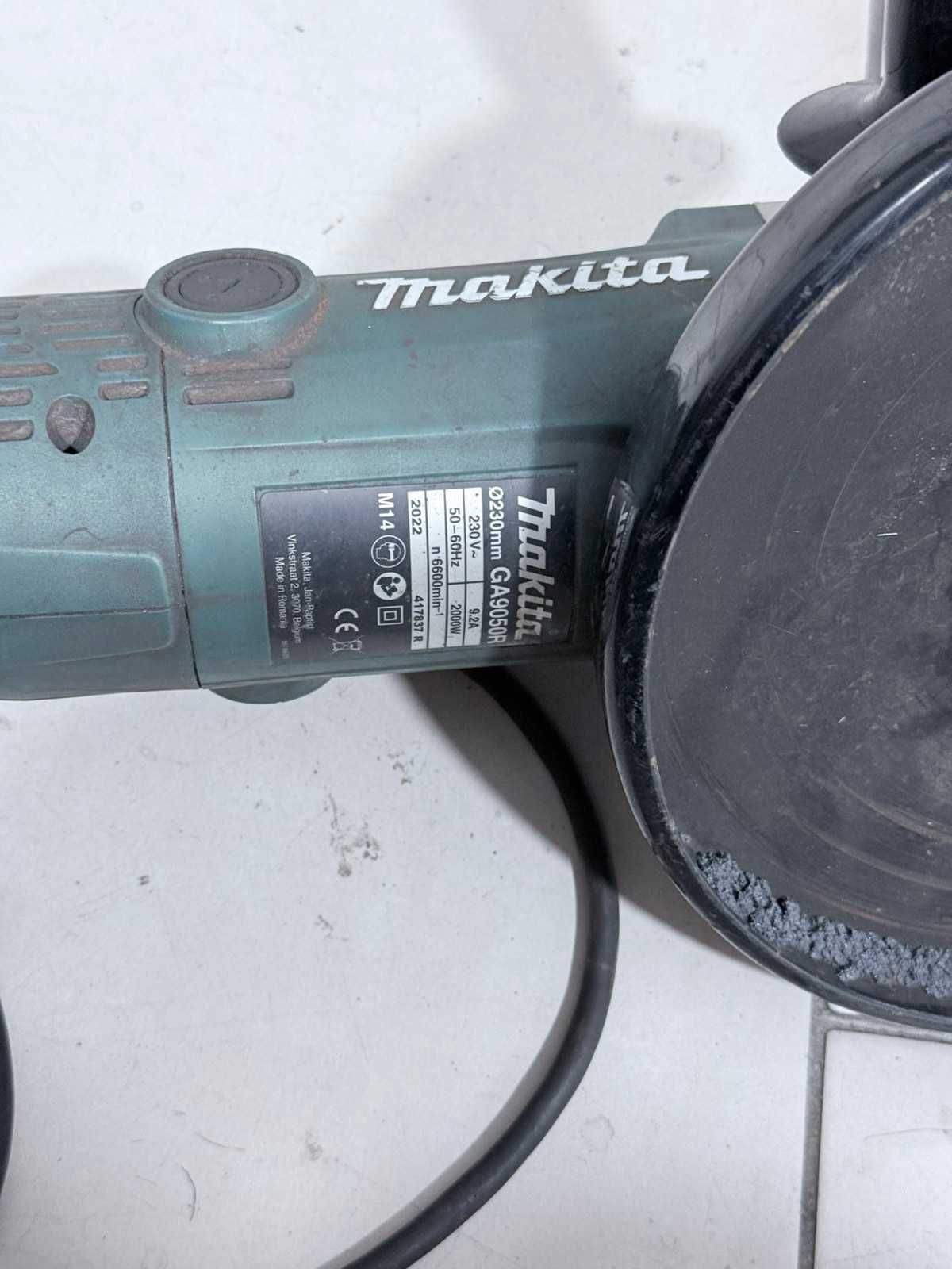Продавам Ъглошлайф Makita GA9050R