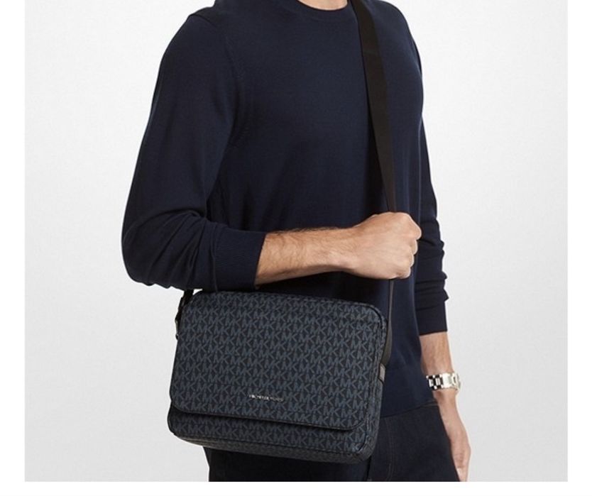 Продам сумку Michael Kors