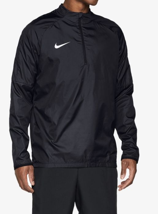 Мъжка ветровка Nike