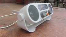 Radio alb cu ceas mare Crown Japan superb deosebit alarma lumina veghe