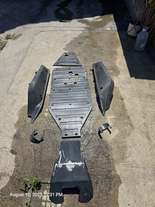 Cf moto zforce 1000  преден guard рол бар и оригиналните предпазни пла