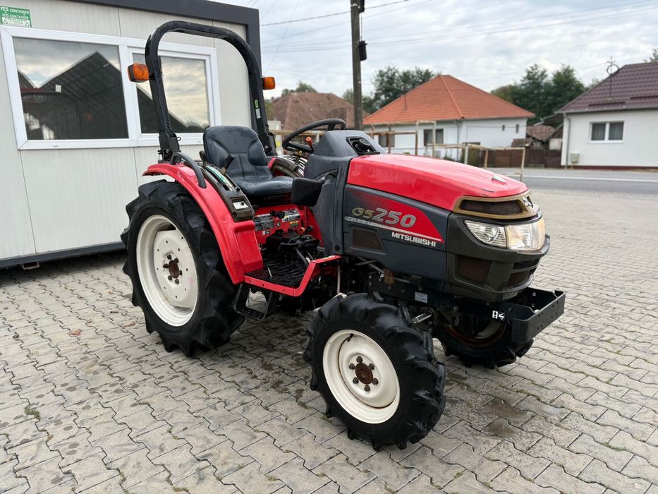 Tractor Japonez Mitsubishi GS 25