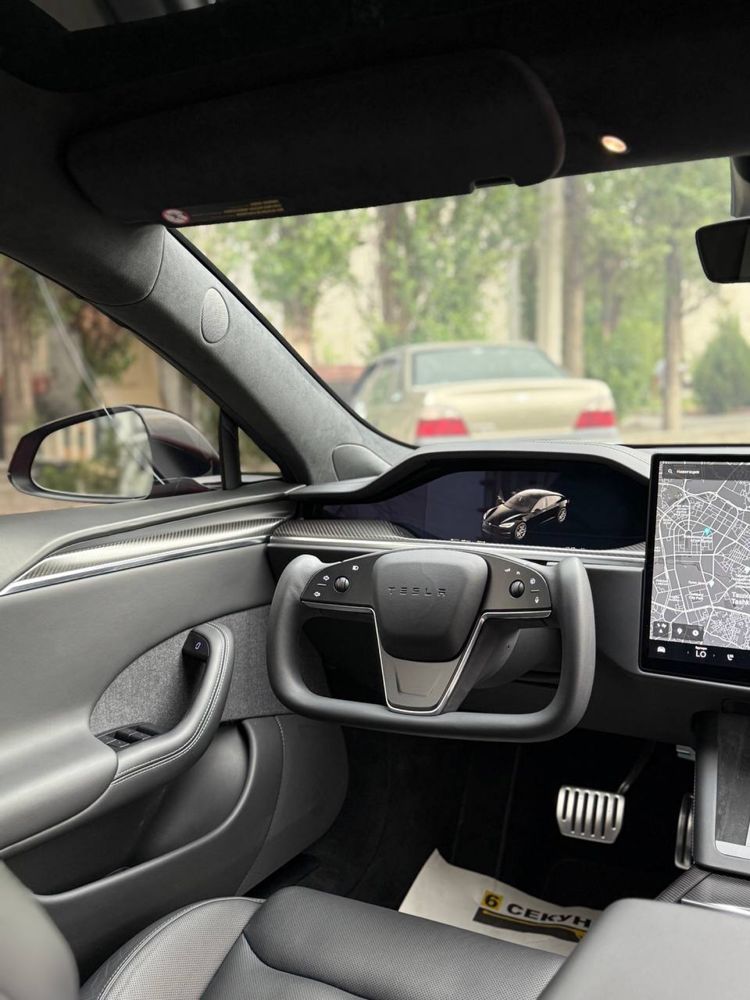 Tesla Model S Plaid