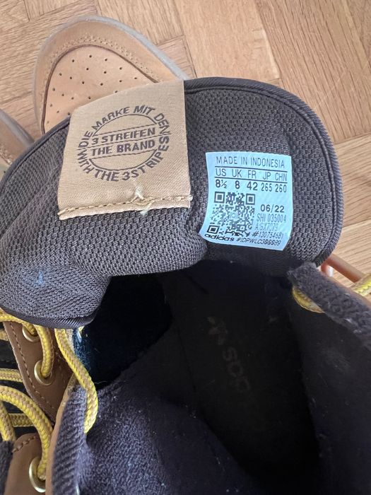 Adidas високи зимни  обувки 42 номер