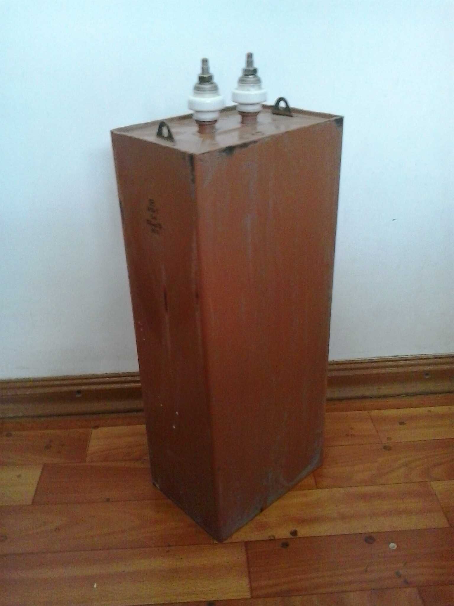 Конденсатор К41И-7, 100 мкф, 5 кВ