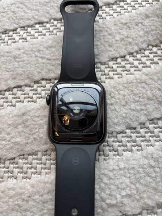 Apple Watch SE 44 space gray