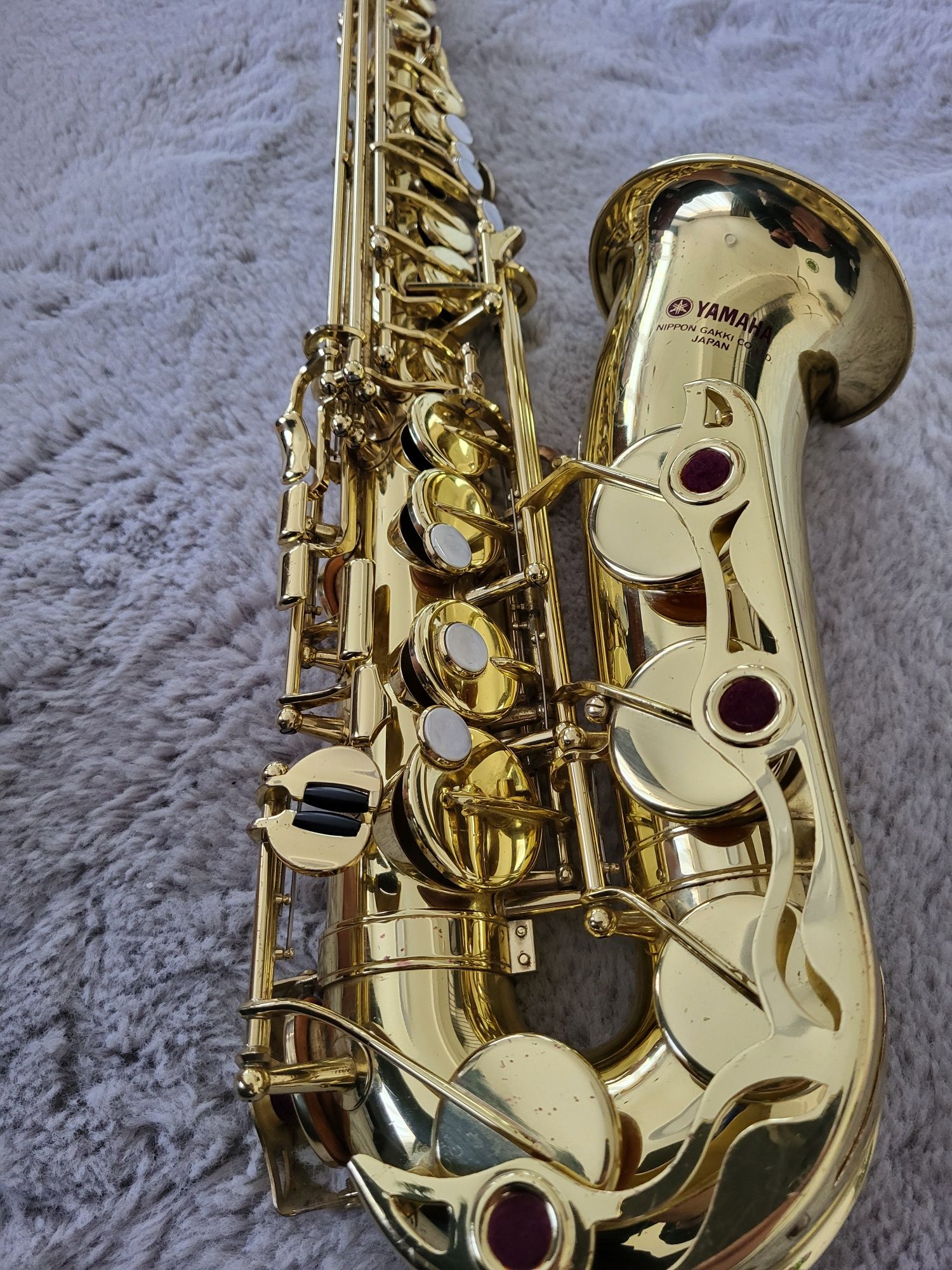 Saxofon yamaha yas 32 Purple-Logo